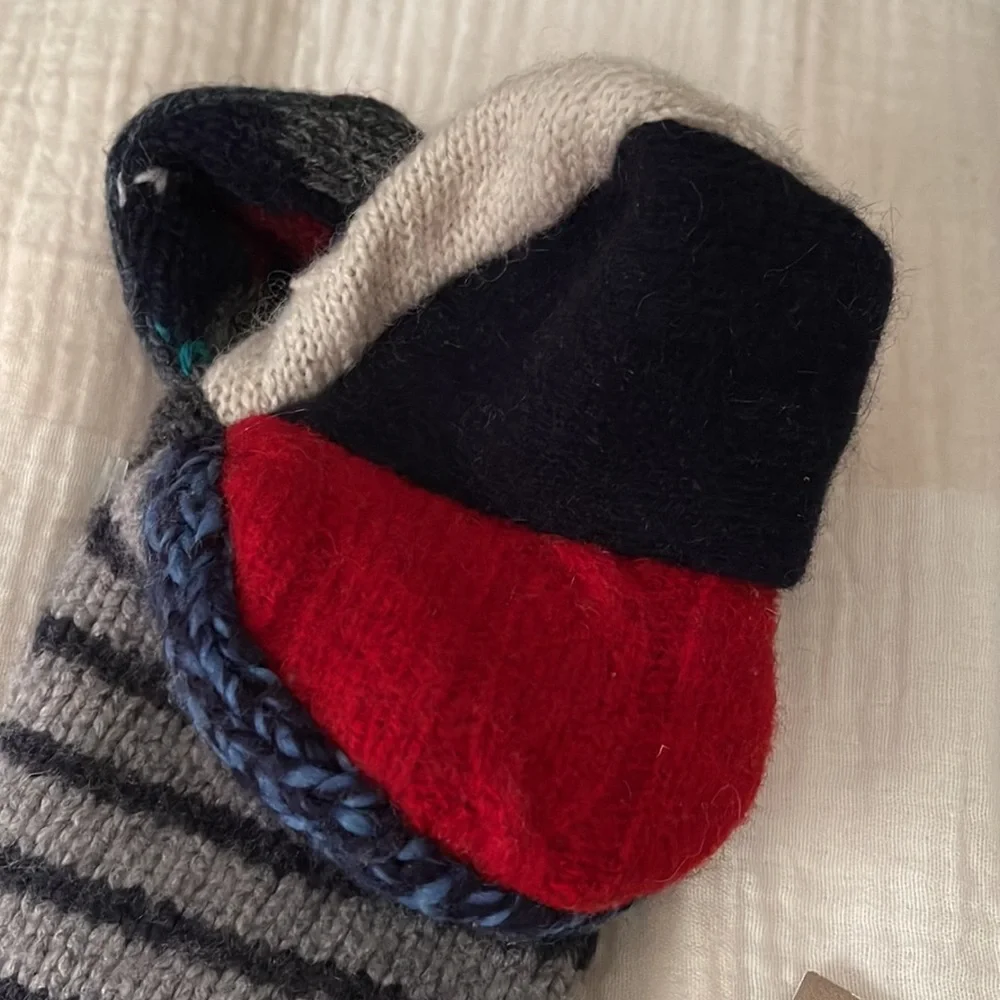 Cate & Levi Handmade Knit Puppet puppy dog - Picture 3 of 4